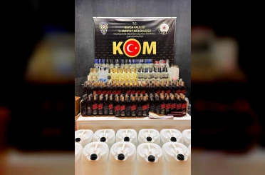 Bursa’da sahte içki operasyonu: 370 şişe sahte içki ve 600 litre etil alkol ele geçirildi 
