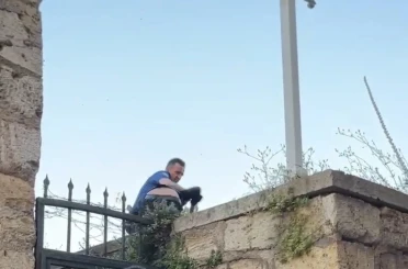Bursa’da surlarda intihara kalkışan genç son anda kurtarıldı 