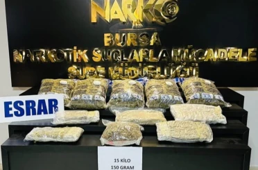Bursa’da uyuşturucu operasyonu : 15 kilo esrar ele geçirildi 
