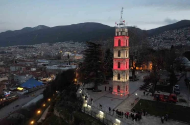Bursalılara iftar ve sahuru ses bombası ile haber veriyorlar 