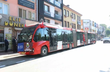 Bursa’nın metrobüsü ilk kez İnegöl’de görücüye çıktı 