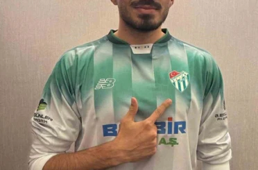 Bursaspor yeni golcüsünü resmen açıkladı 