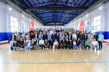 BUÜ Spor Oyunları’nda şampiyonlar kürsüye çıktı 