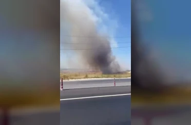 Büyükçekmece’de geniş alanda ot yangını 