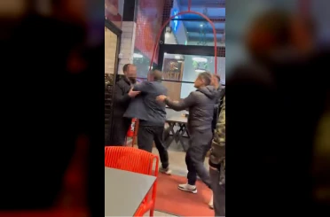 Büyükçekmece’de siparişi geç gelen şahıs, çalışanların üzerine yürüdü 