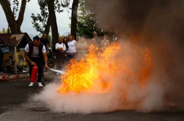 Büyükşehir çalışanlarına yangın eğitimi ve tatbikat 