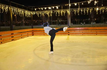 Büyükşehir ile açık hava buz pisti heyecanı başlıyor 