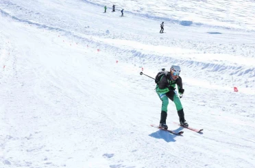 Büyükşehir ile zirvede büyük final: Uluslararası Erciyes Dağ Kayağı Yarışları sona erdi 