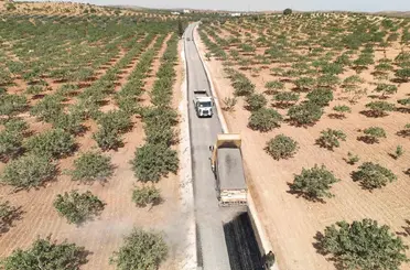 Büyükşehir’den Birecik’te 40 kilometrelik grup yoluna sathi asfalt
