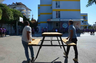 Büyükşehir’den kurumlara bank ve piknik masası desteği 