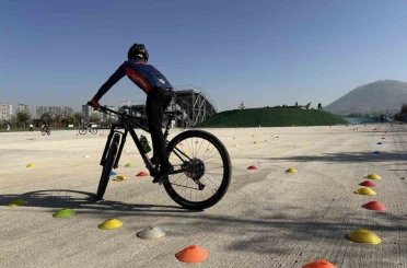 Büyükşehir’den yeni adrenalin merkezi: İç Anadolu’da tek olan parkurda BMX spor okulu 