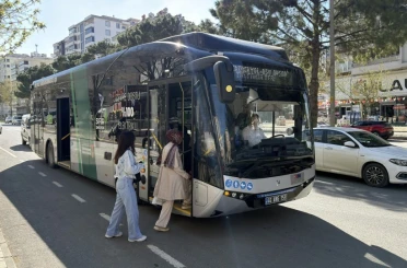 Büyükşehir’in elektrikli otobüsleri hizmete başladı 