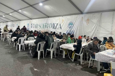 Büyükşehirin iftar sofraları gönüllere dokunuyor 