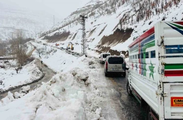 Buzlanma kazayı beraberinde getirdi: 2 yaralı 