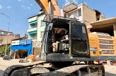 Çal’da yeni pazar yeri için düğmeye basıldı
