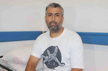 Çalıştığı hastanede kalbi durdu, mesai arkadaşları hayata döndürdü 