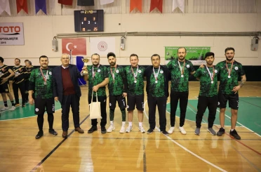 Çameli’de Kurumlar ve Mahalleler Arası Voleybol Turnuvası sona erdi 