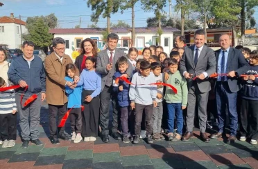 Çamköy İlkokulu yeni oyun alanına kavuştu 