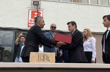 Çanakkale Şehitliğinde dalgalanan bayrak, Konya’nın tarihi lisesinde 