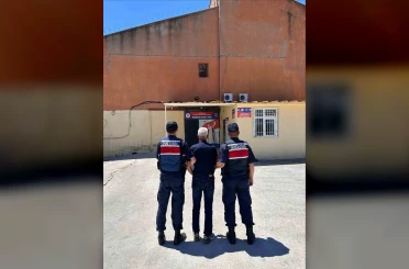 Çanakkale’de hakkında 26 yıl 5 ay 7 gün kesinleşmiş hapis cezası bulunan şüpheli yakalandı 