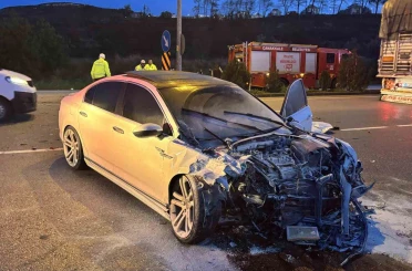 Çanakkale’de iki otomobil çarpıştı: 5 kişi yaralandı 