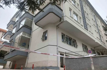 Çankaya’da çökme oluşan apartmanda yaşayanlar tedbir amaçlı tahliye edildi 