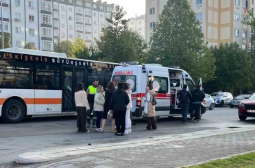 Çarptığı yayanın ardından gözyaşı döktü 