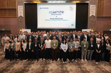 Cengiz Enerji elektrik-elektronik mühendisliği öğrencileriyle bir araya geldi 