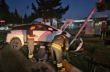 Çerkezköy’de iki araç kafa kafaya çarpıştı: 6 yaralı