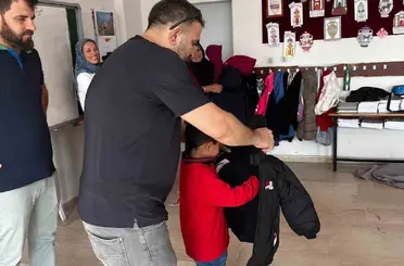 Çermikte 200 öğrenciye mont ve bot dağıtıldı
