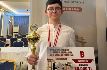 Çeşme Belediyesporlu Ali Arda Eracar’dan, Satranç Turnuvası’nda şampiyonluk 
