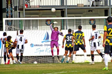 Çeşme’de derbi mücadelesinde gol sesi çıkmadı 