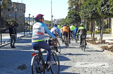 Çeşme’de pedallar, Aydın Apaydın anısına döndü 