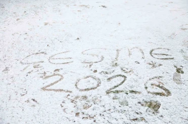 Çeşme’de yılın ilk gününde kar sürprizi 