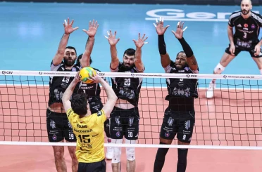CEV Şampiyonlar Ligi: Halkbank: 2 - Bogdanka LUK Lublin: 3 