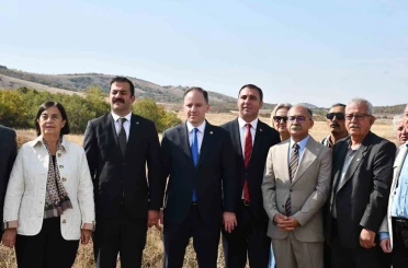 CHP Başkan Yardımcısı Yavuzyılmaz, Beylikova’da incelemelerde bulundu 