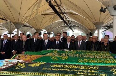 CHP Genel Başkanı Özel, 27. Dönem Milletvekili Turan Aydoğan'ın annesinin cenazesine katıldı