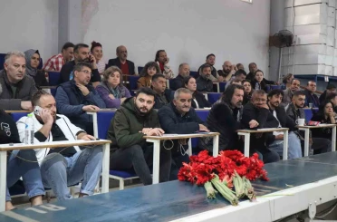 Çiçek mezatlarında Öğretmenler Günü hareketliliği 