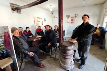 Çiftçiye aşılama çalışmaları, sulama yöntemleri ve desteklemeler anlatıldı 