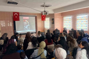 Çıldır Anaokulu’nda annelere sürpriz 