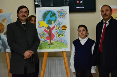 Çıldırlı öğrenci ’Ailede Kadın’ temalı yarışmada birinci oldu 