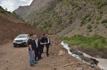 Cilo ve Sat Dağları Milli Parkı yolunda asfalt hazırlığı 