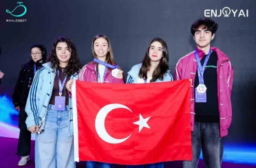 Çin’de yarışan Robotik takımından gümüş madalya 