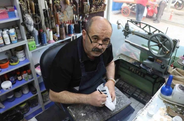 Çırak sıkıntısı ayakkabıcılarda gece mesaisini zorunlu kıldı 