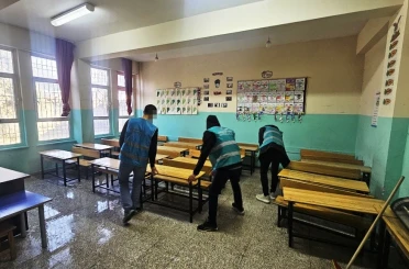 Cizre’de denetimli serbestlik yükümlüleri 16 ayda 212 okulu temizledi 