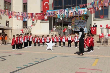 Cizre’de İlköğretim Haftası coşku ile kutlandı 