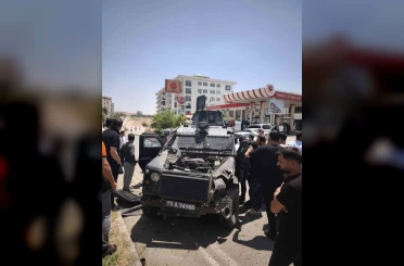 Cizre’de polis aracı takla attı, 2 polis memuru yaralandı 