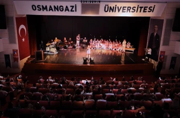 Çocuk Hematoloji ve Onkoloji Servisi’nde tedavi gören çocuklara miniklerden anlamlı destek 