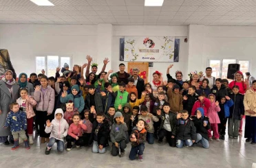 Çocuklar sağlıklı beslenmeyi tiyatroyla öğrendi 