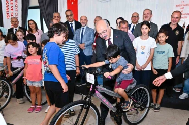 Çocukların bisiklet sevinci yüzleri güldürdü 